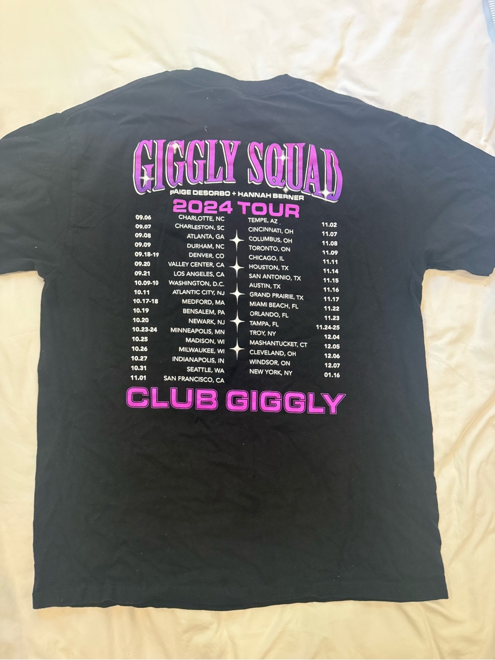 CLUB GIGGLY TOUR T-SHIRT (2024 VERSION) SIZE LARGE - Picture 4 of 8